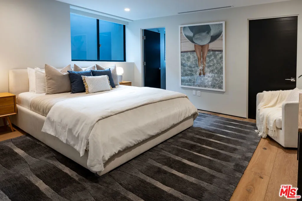 8356 W 4th Street, Los Angeles, California 90048 home-pic-40